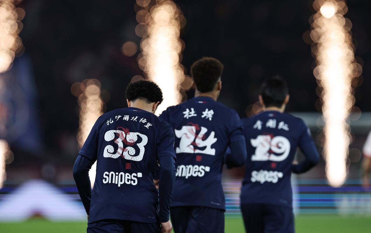 姆巴佩西甲生涯前50场47球，仅次于C罗（姆巴佩西甲50场轰入47球，效率仅次C罗）