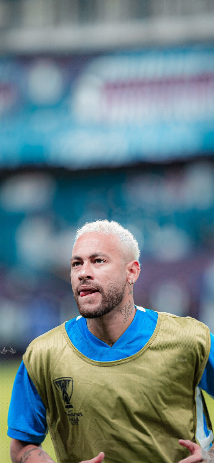 阿斯：阿隆索高压战术的每个方向都出现漏洞，并缺乏战术的稳固性（阿斯：阿隆索高位逼抢漏洞频出，整体稳定性不足）