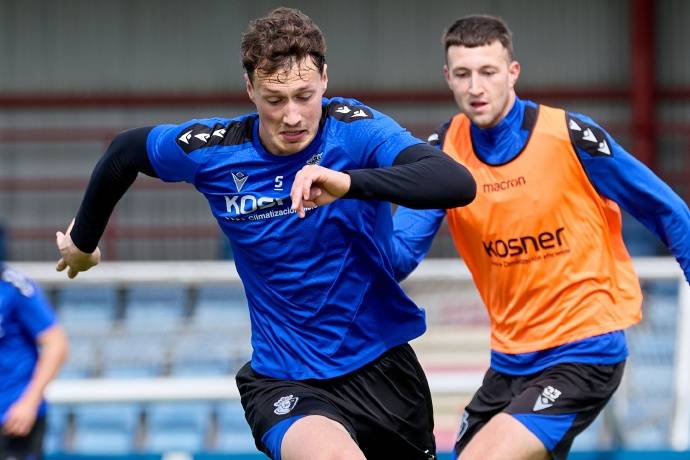 波多尔斯基：现在的拜仁踢得很有统治力；希望阿森纳英超夺冠（波多尔斯基：拜仁展现统治力，盼阿森纳问鼎英超）