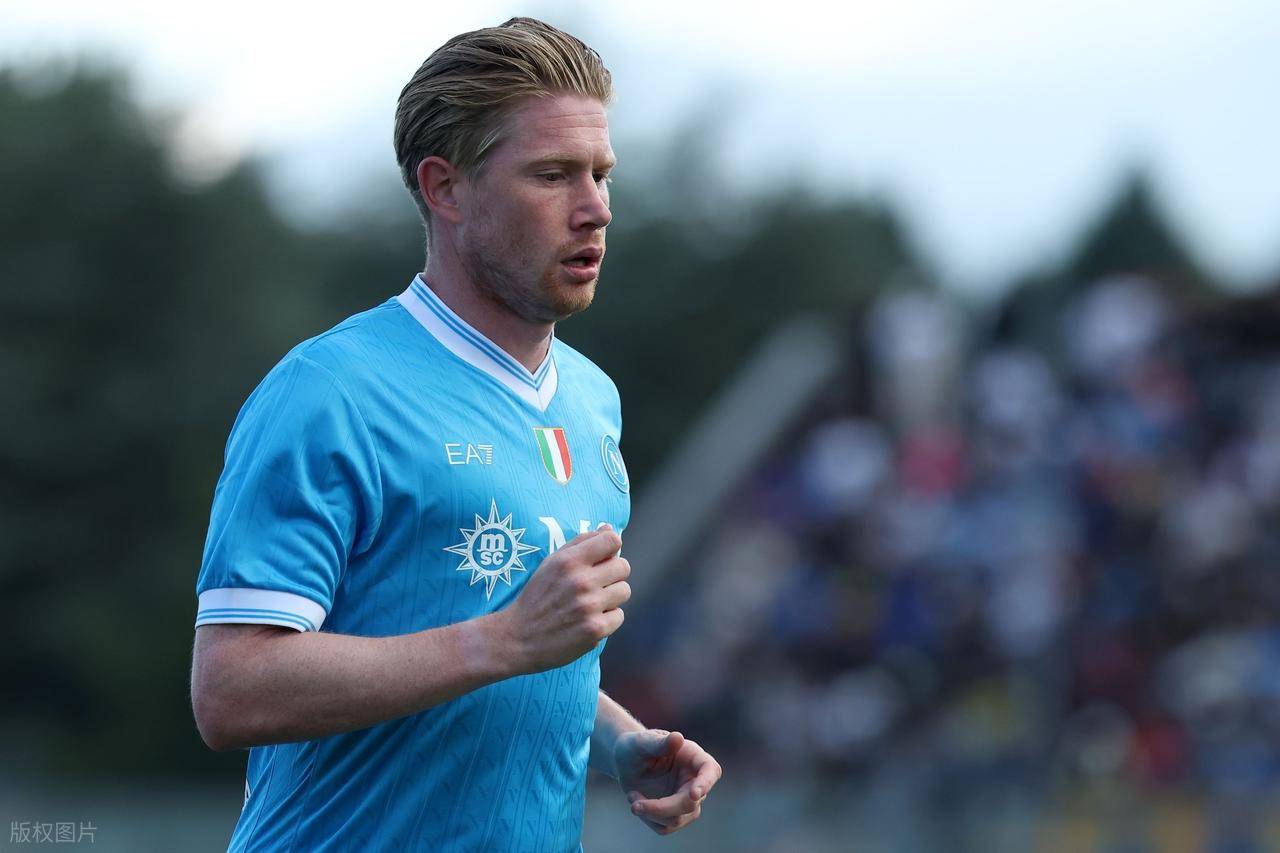 2025巴甲10月最佳球员：帕尔梅拉斯中锋维托尔-罗克（巴甲2025年10月最佳球员出炉：帕尔梅拉斯中锋维托尔-罗克当选）