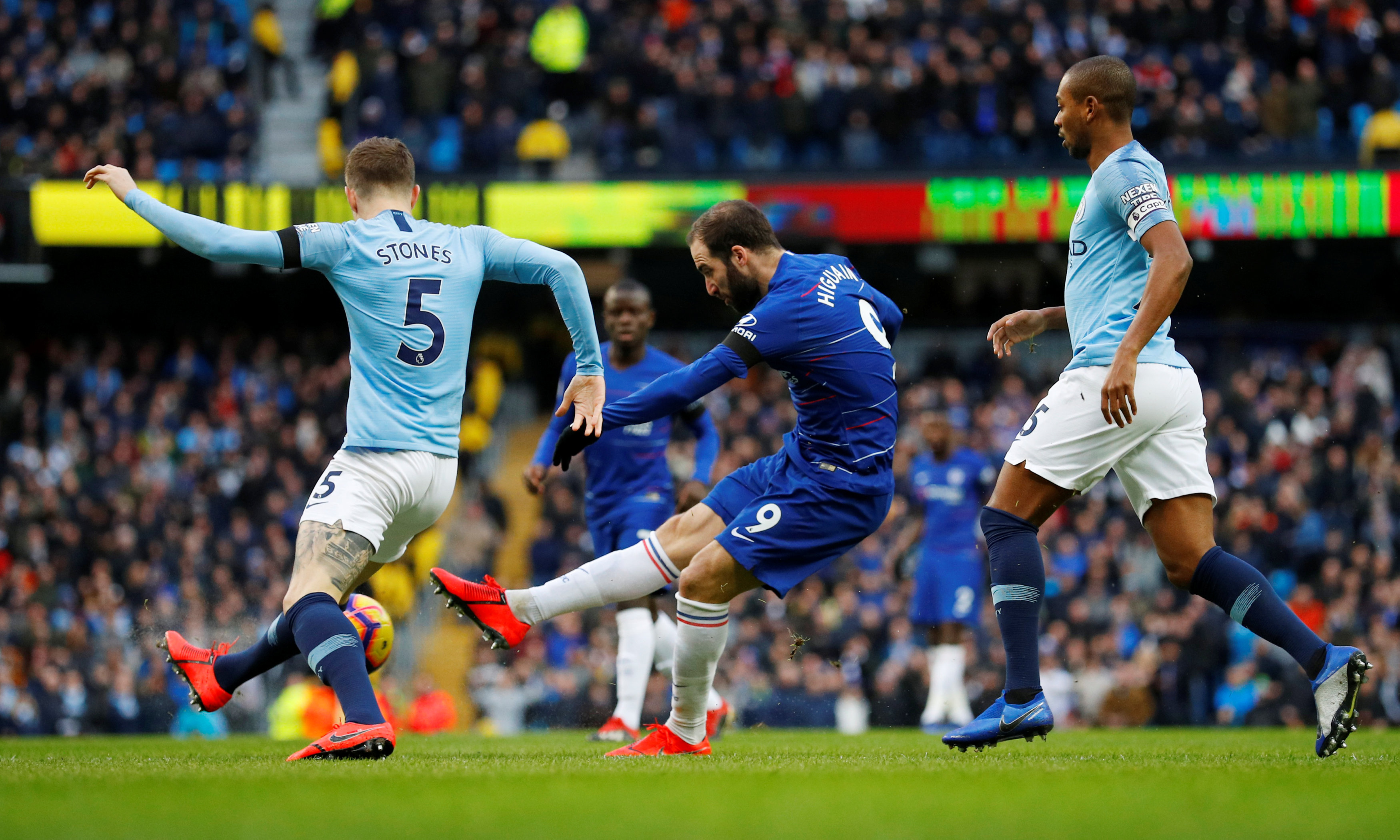 如何限制勇士投篮？戴格诺特：尽可能干扰，让他们投高难度球（戴格诺特谈如何限制勇士投篮：最大化干扰，迫使其出手高难度球）