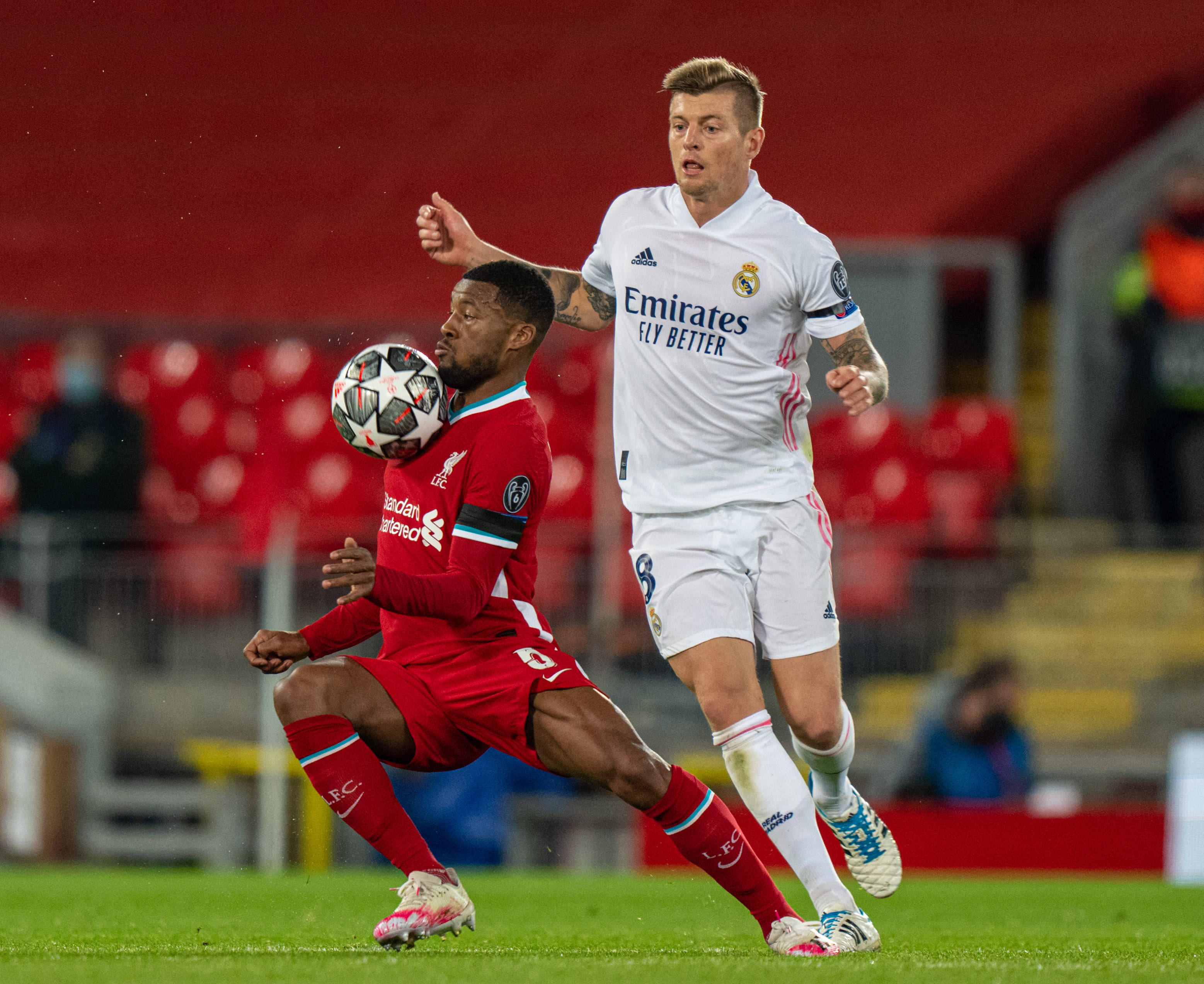 欧冠战报：德凯特拉雷传射建功，亚特兰大2-1逆转胜切尔西（欧冠快讯：德凯特拉雷一传一射，亚特兰大2-1逆转击败切尔西）