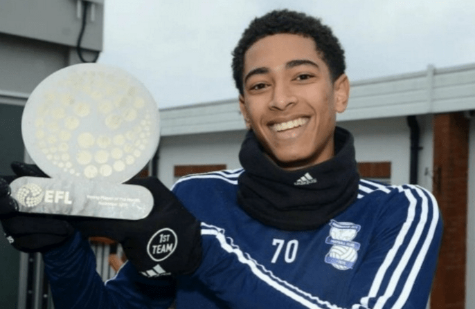 足球欧冠官方公布本赛季最佳阵容候选（欧冠官方发布本赛季最佳阵容候选名单）