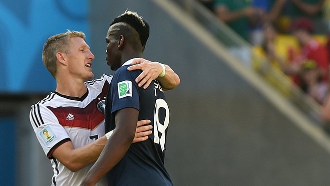 球队外线火力强到爆表（球队外线三分如雨，火力全开）