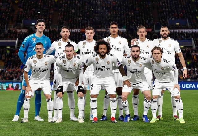 FM26逆天Bug，外场球员“闪现”至门前挡出对方主罚的点球（FM26离谱漏洞：外场球员瞬移到门前封出对手点球）