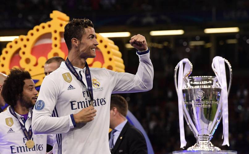 记者：阿隆索昨天没公布名单是在等姆巴佩，强行出战会恶化伤情（记者：阿隆索昨未公布大名单因等待姆巴佩，冒险出战或加重伤情）