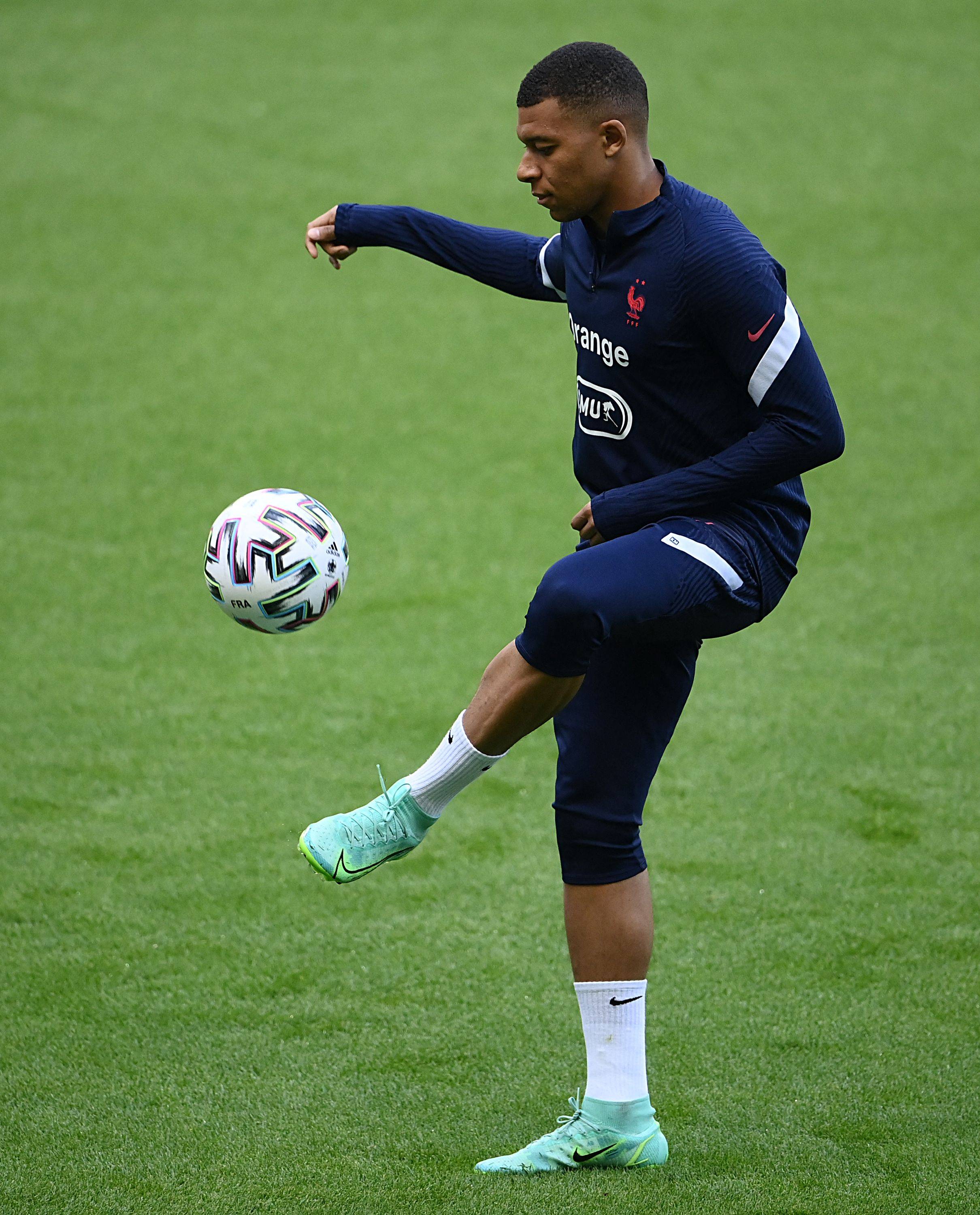 皮西利女友透露自己曾被前男友虐待：不要让别人控制你（皮西利女友自述曾遭前任虐待：别让他人掌控你）