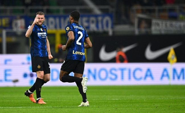 佩7：加斯佩里尼让我们有很大提升，罗马排在意甲第1不是偶然（佩7：加斯佩里尼令我们进步显著，罗马领跑意甲并非偶然）