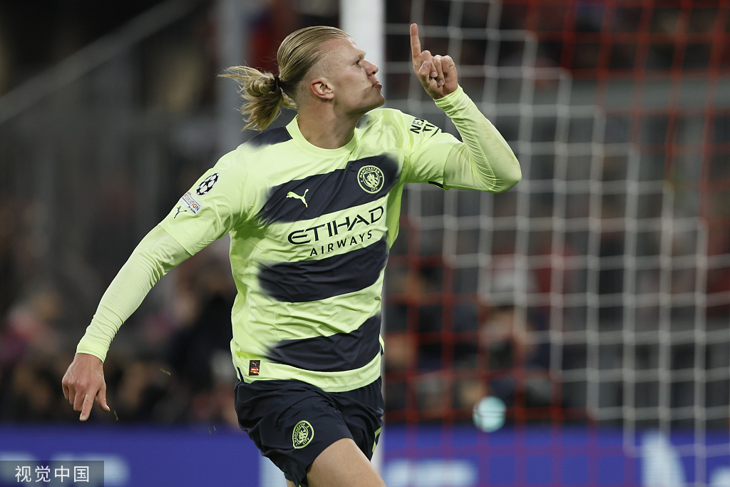 1-4！五大联赛首支降级队浮现：炒掉主帅白搭！9连败+15轮0胜垫底（1-4惨败！五大联赛首支降级预定队现身：换帅无用，9连败+15轮不胜仍垫底）