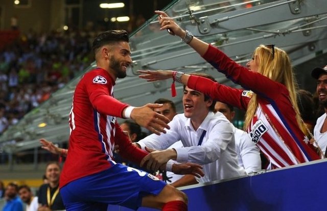 安东内拉晒为蒂亚戈庆生照，举办了一个巴萨主题生日派对（安东内拉晒出蒂亚戈生日照：巴萨主题派对热闹举行）