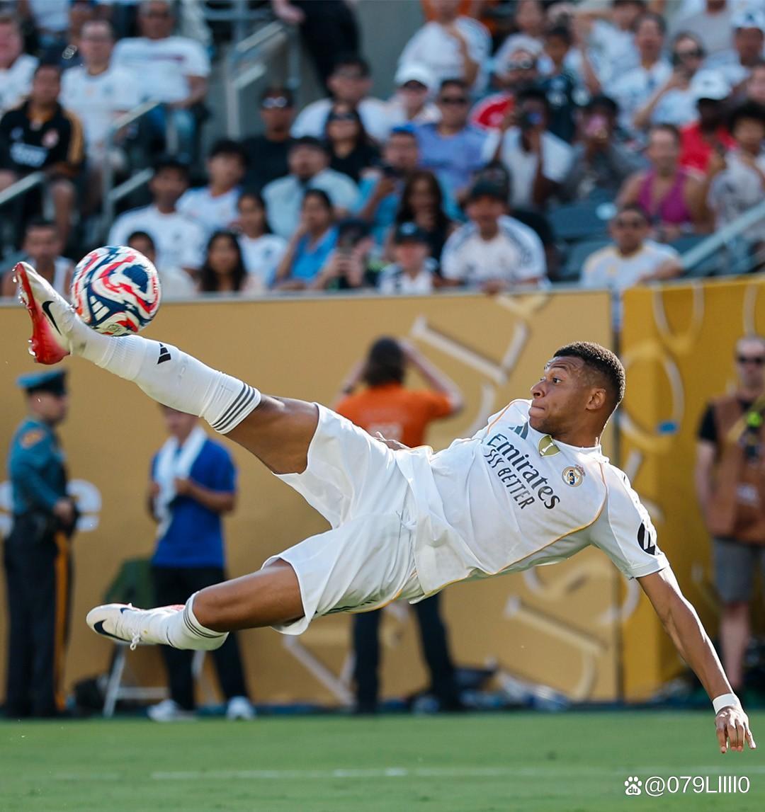 CBA：广东男篮顶住压力 力克广厦（CBA：广东男篮抗压制胜 击败广厦）