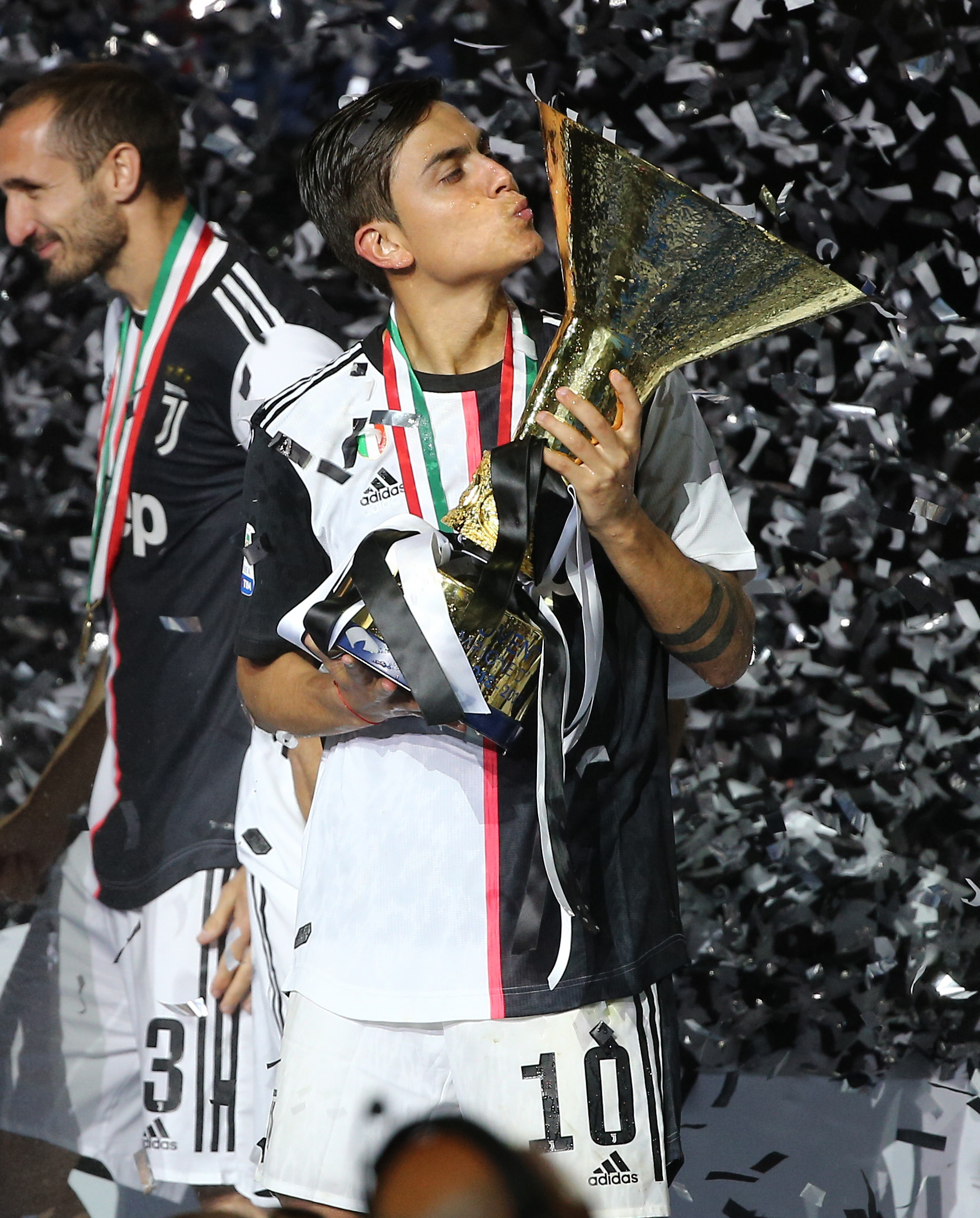 吉拉尔迪：能首发我感到非常高兴，罗马的目标是赢得欧联杯（吉拉尔迪：首发令我欣喜，罗马剑指欧联杯冠军）