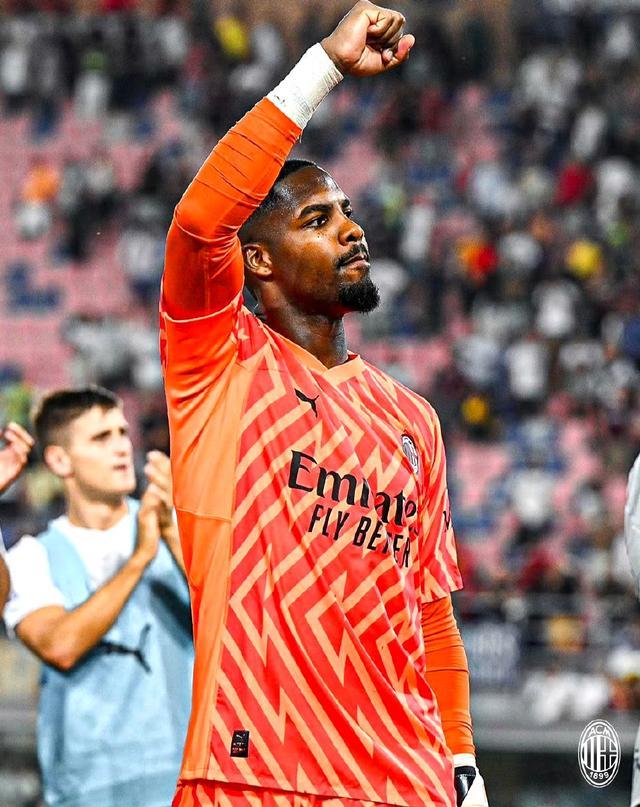 德转列希腊球员历史身价前10：马诺拉斯4500万第1，帕帕上榜（德转盘点希腊球员历史最高身价TOP10：马诺拉斯4500万居首，帕帕入围）