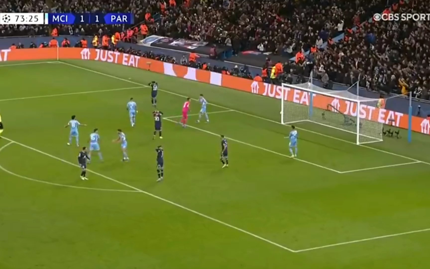 法拉利65亿超湖人勇士！揭秘F1车队比NBA豪门更值钱的真相（65亿身价的法拉利反超湖人、勇士：F1车队为何比NBA豪门更值钱）