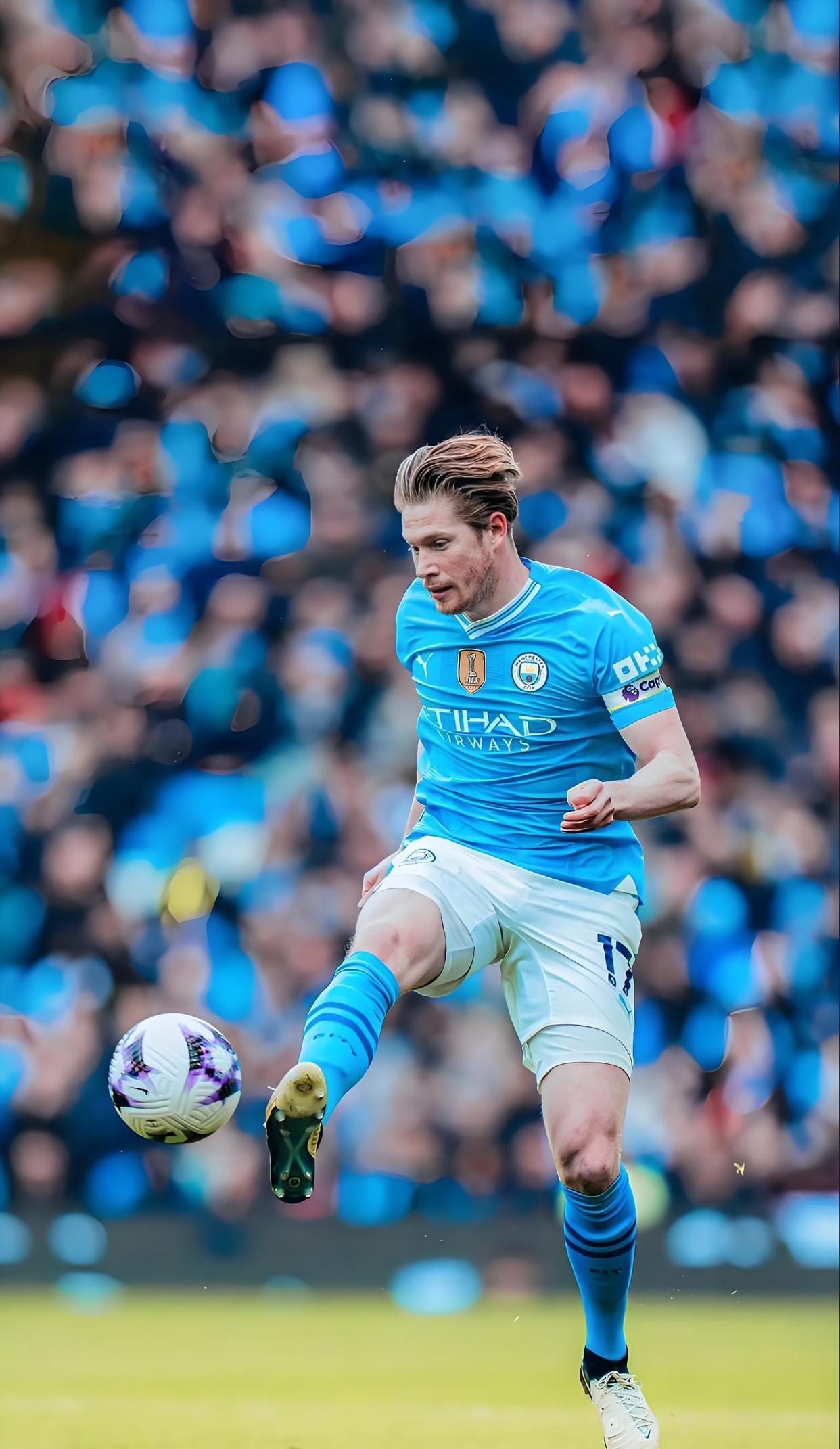 利物浦伤病潮催生变阵，青训小将皮林或迎意外首秀（伤病潮逼迫利物浦调整阵容，青训新人皮林或上演意外处子秀）