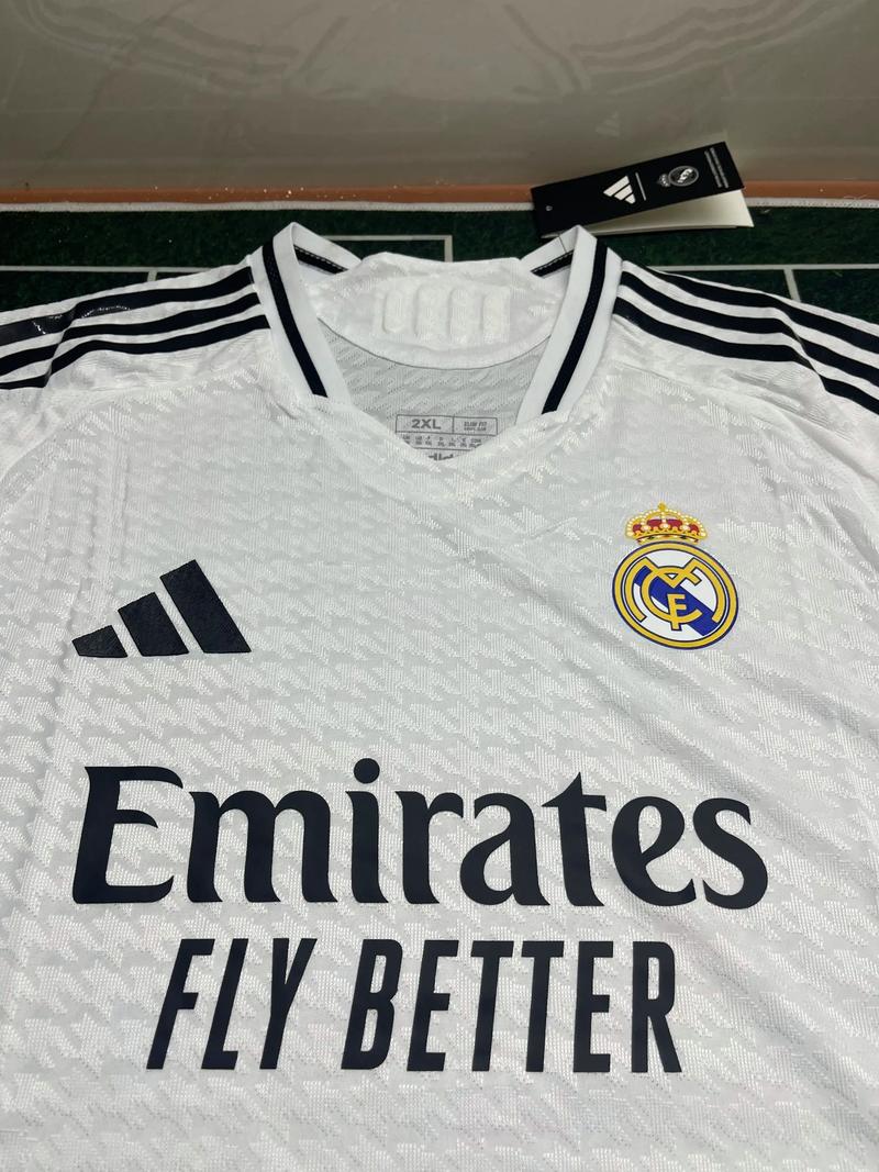 曼晚预测曼联本轮联赛首发：B费、芒特、齐尔克泽在列（曼晚预估曼联本轮首发阵容：B费、芒特、齐尔克泽入围）