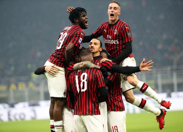 每体：德科已为明夏物色多位中后卫人选，其中最喜欢格伊（每体：德科为明夏中卫补强筛选多位人选，格伊最受青睐）