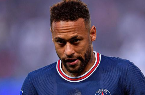 翻一倍，巴萨17岁中场德罗的身价从500万欧涨至1000万欧（巴萨17岁中场德罗身价倍增：由500万欧升至1000万欧）