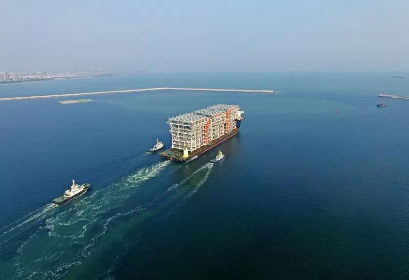 喜讯！谢晖将接受李毅重金邀请出任中超冠军队新帅，值得期待（重磅：谢晖将受李毅高薪相邀执教中超冠军，拭目以待）